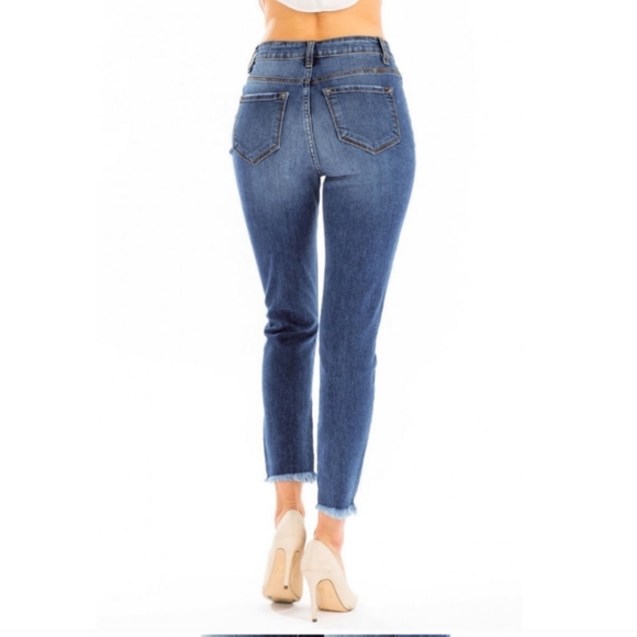 π SOLD. KanCan High Rise Ankle Jean - Picture 5 of 8